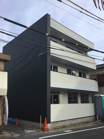 メゾンハイウエイ五反野の物件外観写真